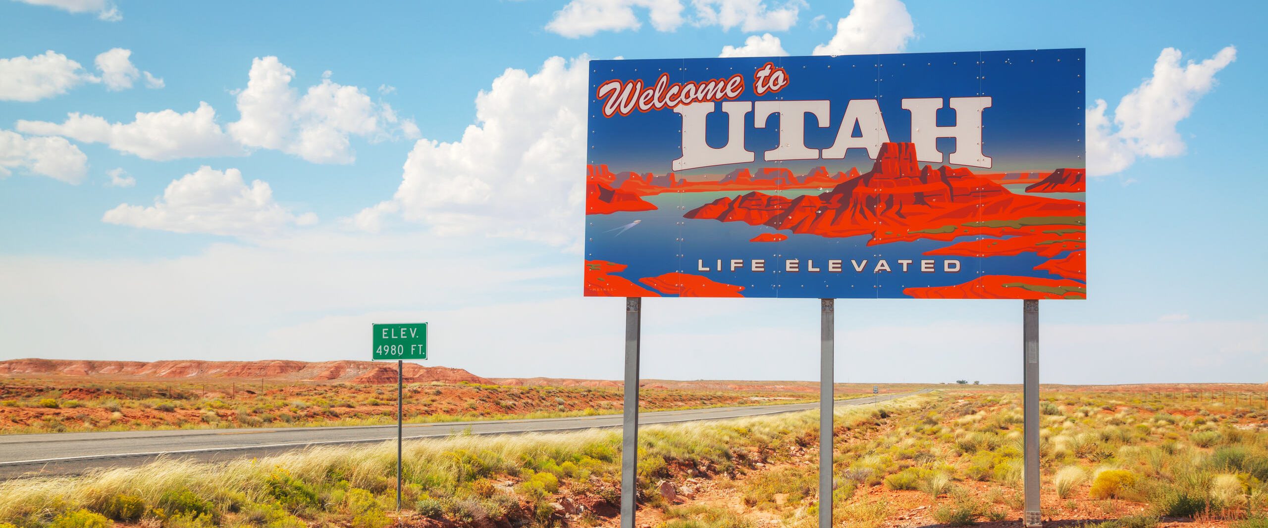 roadsign welcome to utah hero watermark